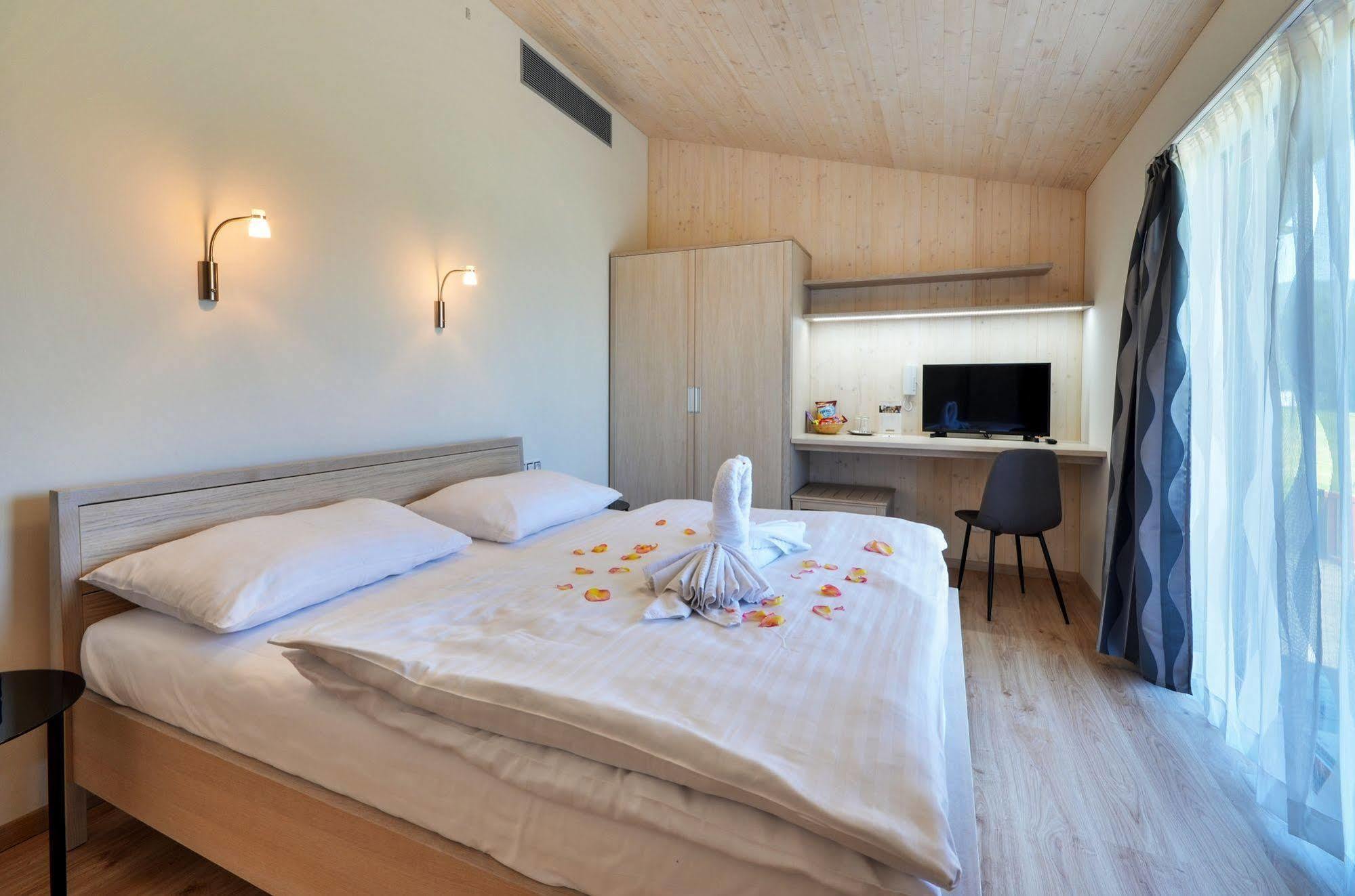 Green Inn Hotel Ostravice Luaran gambar