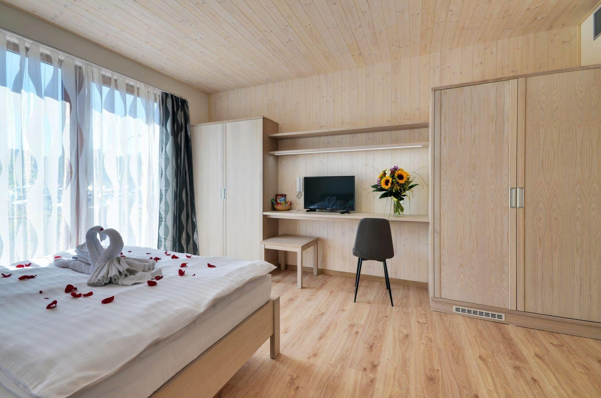 Green Inn Hotel Ostravice Luaran gambar